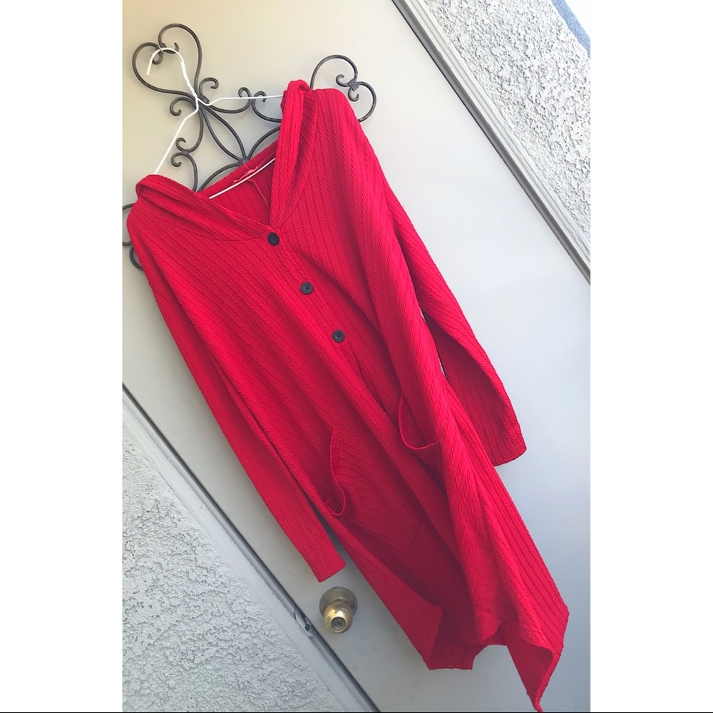 Gorgeous Red Cardigan 🌹